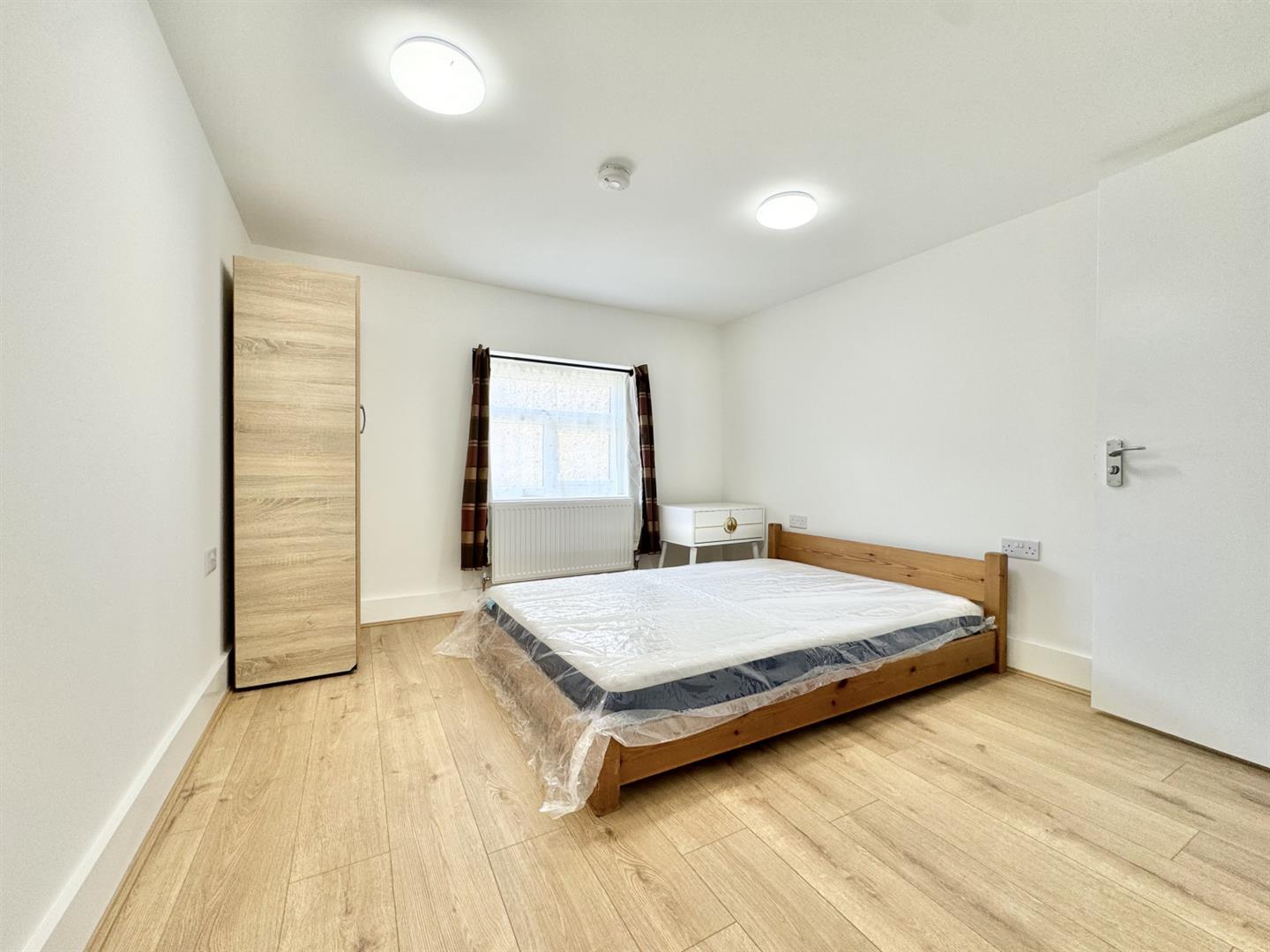 Sandford Avenue, Wood Green